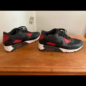 Nike Air Max 90 Ultra 2.0 Essential